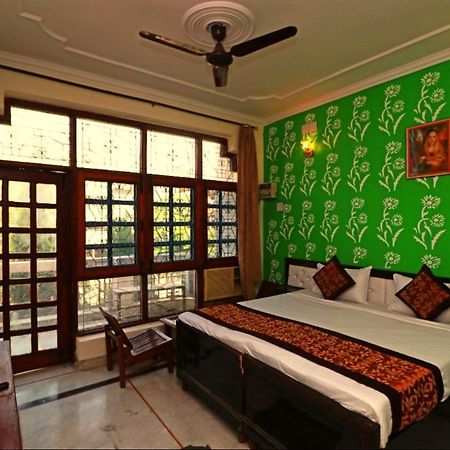 Hari Villa Residency --Near Noida Indoor Stadium Екстер'єр фото