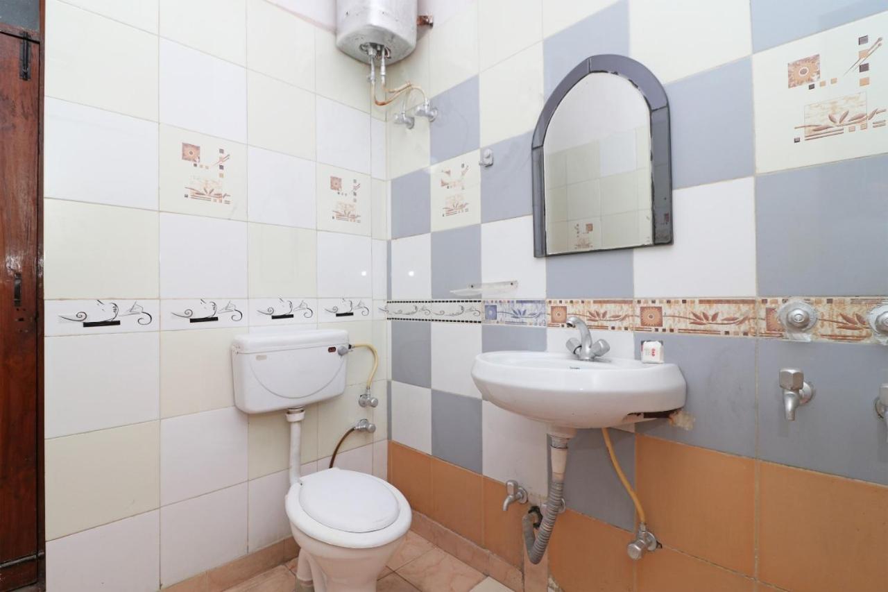 Hari Villa Residency --Near Noida Indoor Stadium Екстер'єр фото