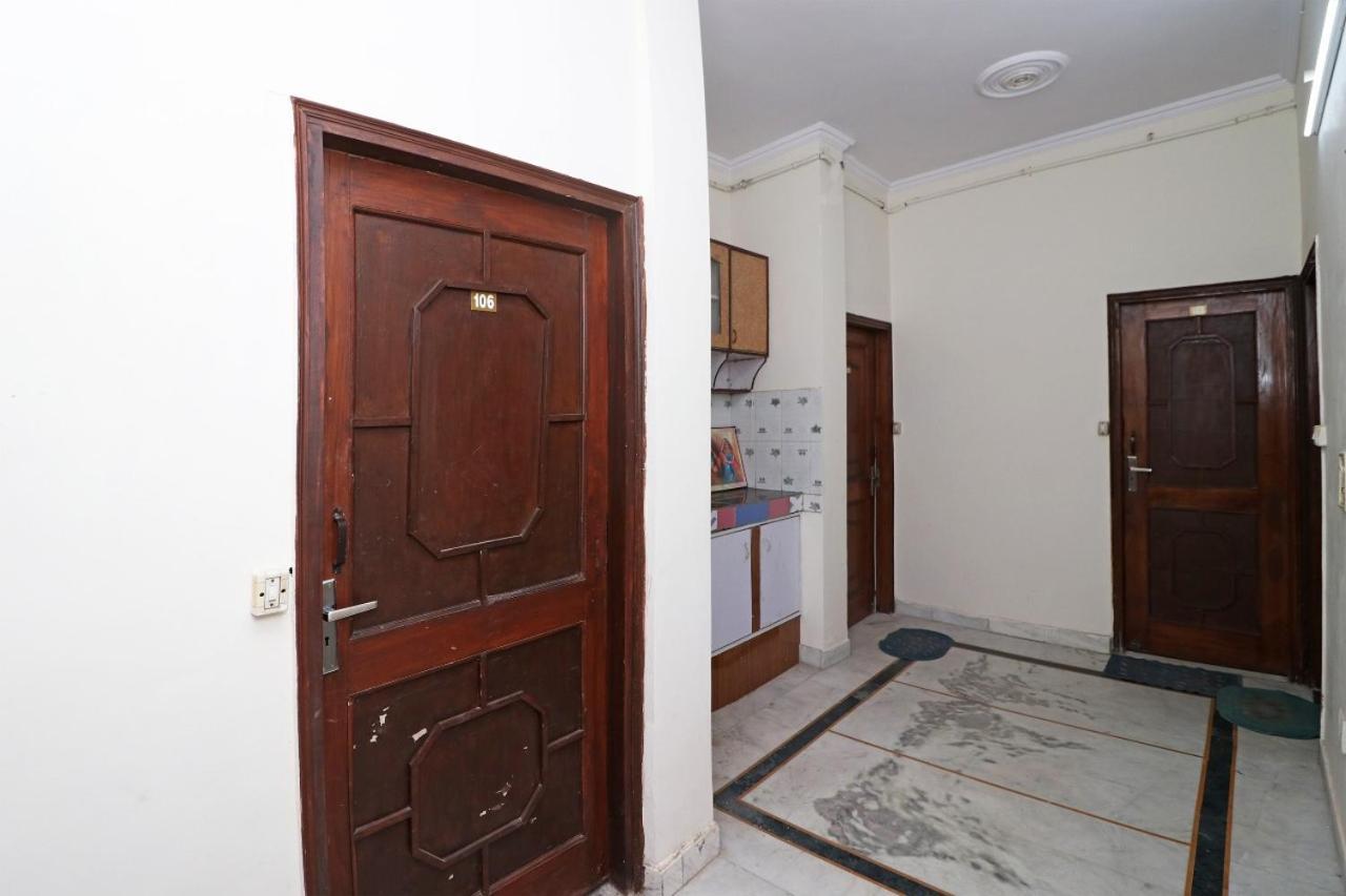 Hari Villa Residency --Near Noida Indoor Stadium Екстер'єр фото