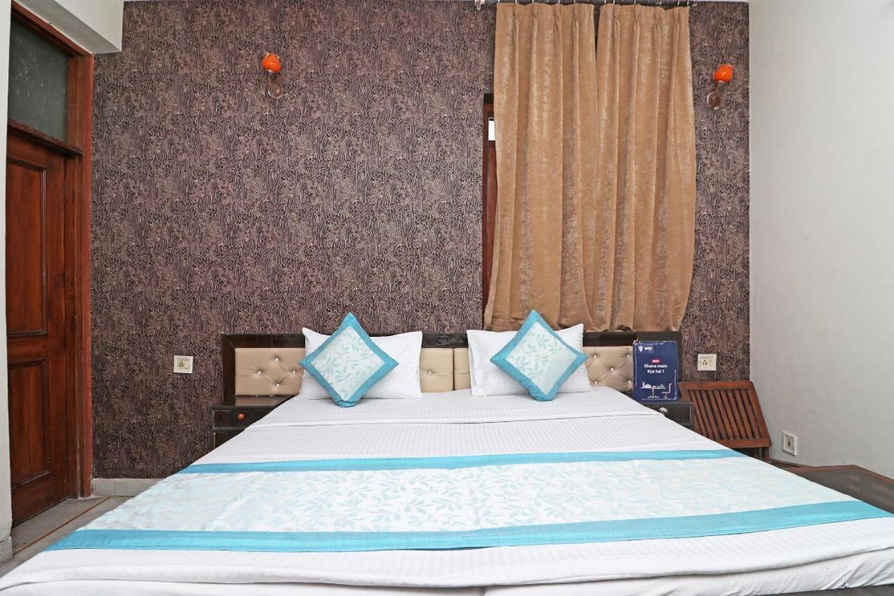 Hari Villa Residency --Near Noida Indoor Stadium Екстер'єр фото