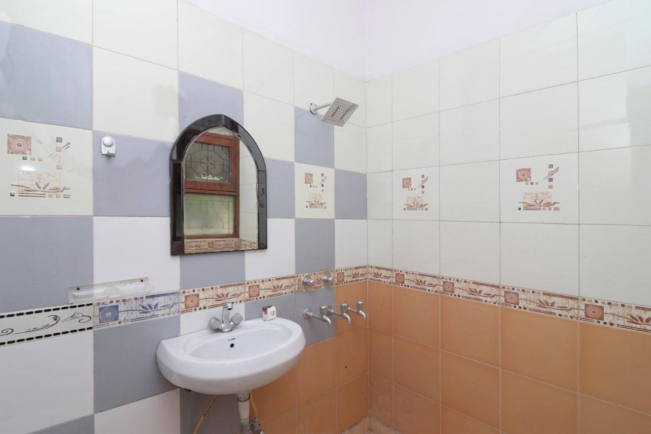 Hari Villa Residency --Near Noida Indoor Stadium Екстер'єр фото
