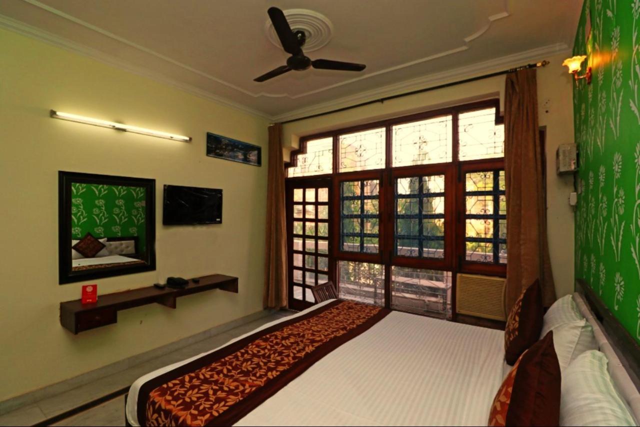 Hari Villa Residency --Near Noida Indoor Stadium Екстер'єр фото