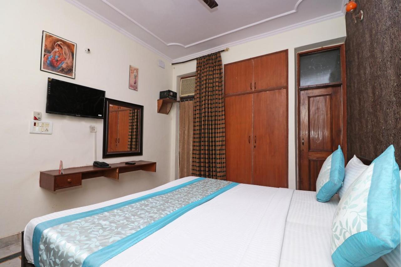 Hari Villa Residency --Near Noida Indoor Stadium Екстер'єр фото