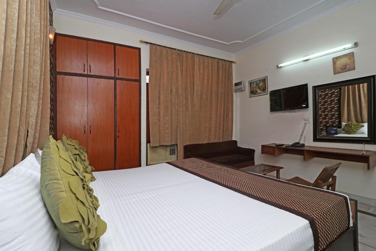 Hari Villa Residency --Near Noida Indoor Stadium Екстер'єр фото